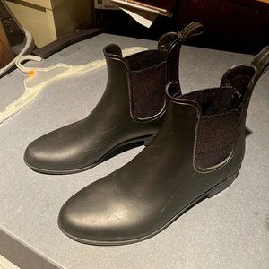 Target Chelsea Rainboots
